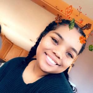 Meet your Posher, Dominique